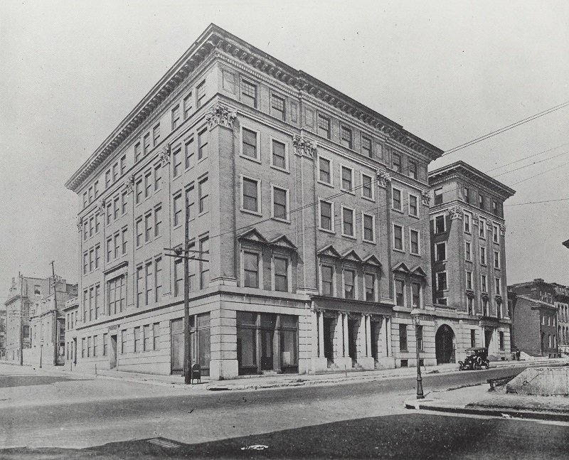 City%20Hospital%20%232%2C%202945%20Lawton%20Avenue%2C%201920%2C%20Missouri%20History%20Museum%2C%20N27531.jpg