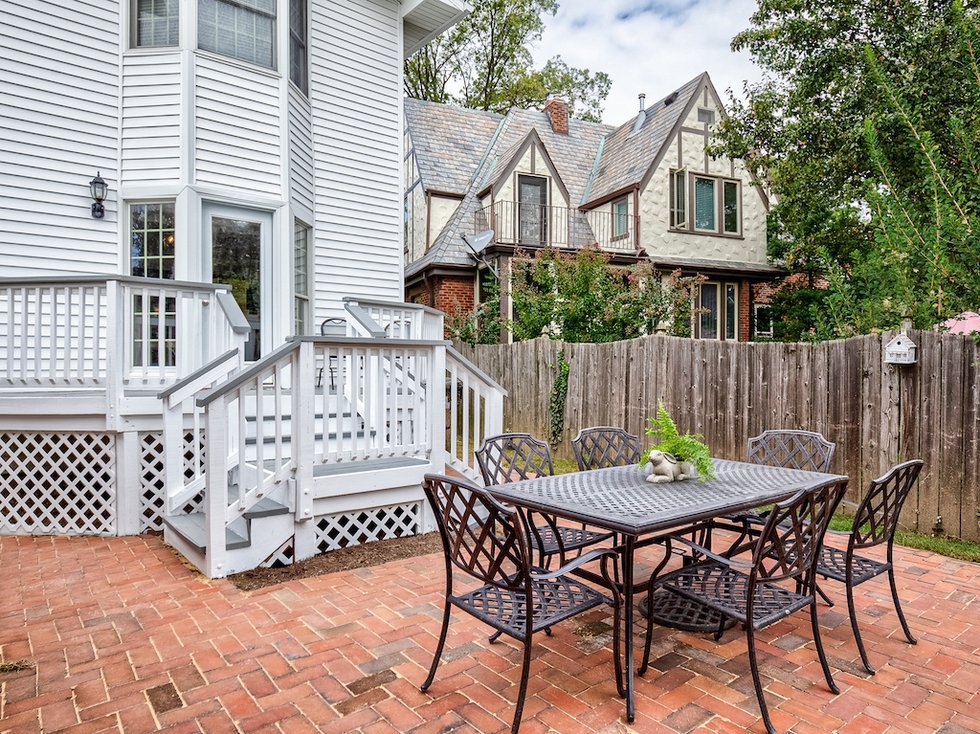 15.%20Back%20Patio.jpeg