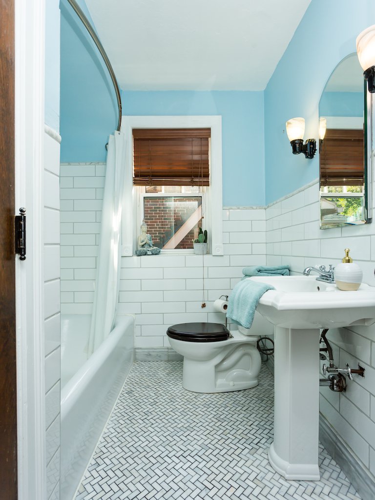 9%20Full%20bath%201.jpeg