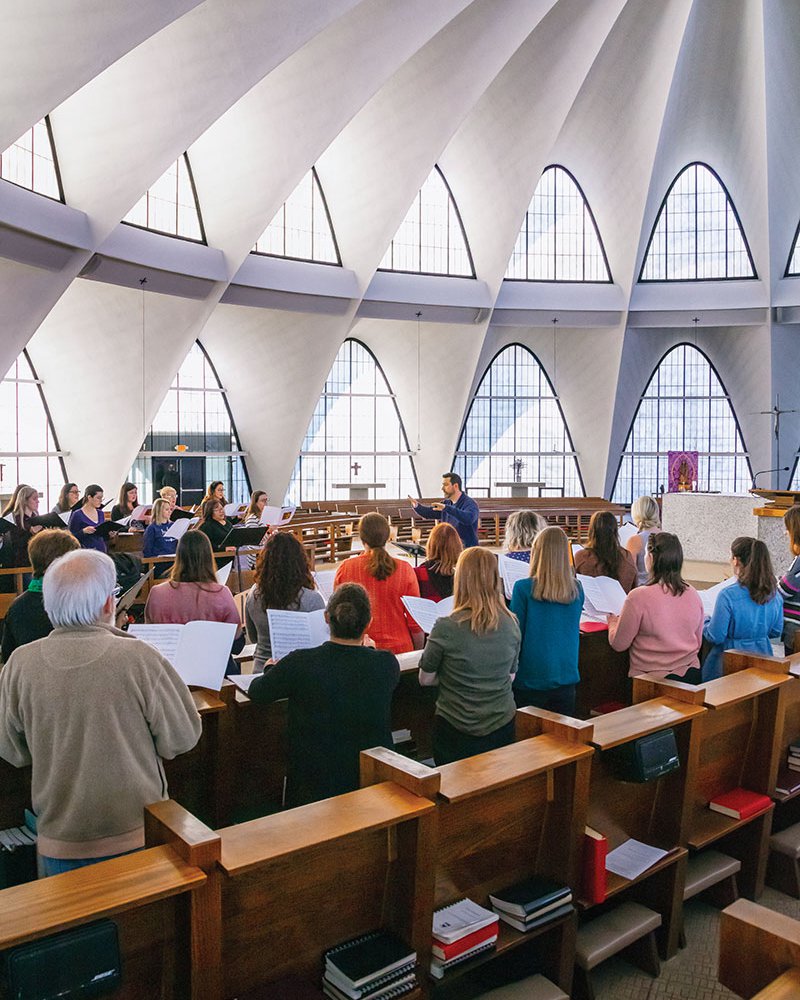 Choir8396.jpg