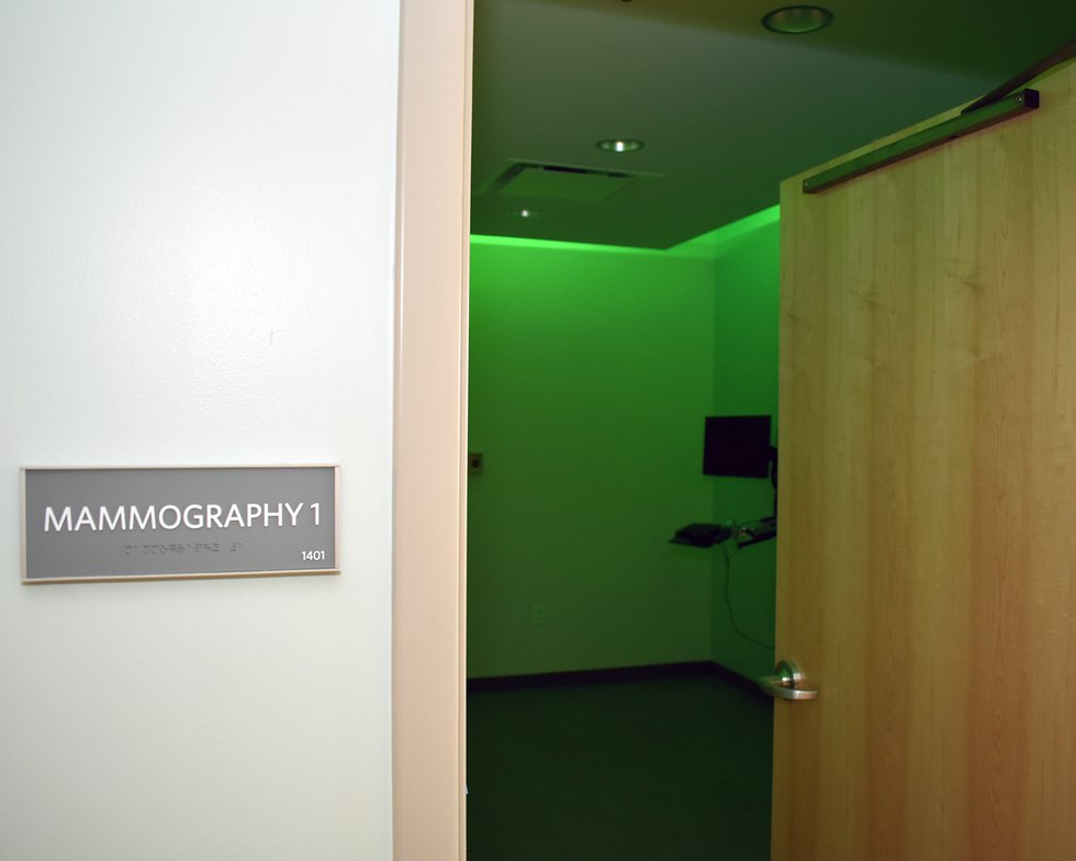 MHS%20Mammography%20Adjustable%20Lighting%20Green.jpg