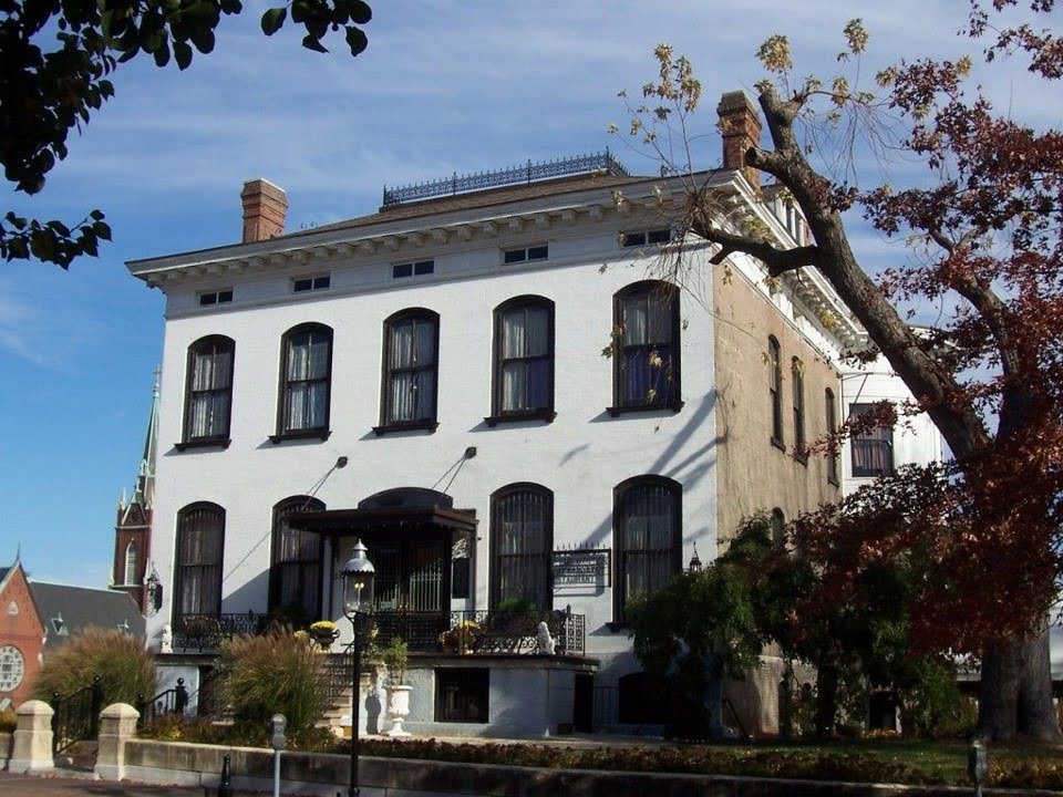 Feickert-Lemp%20Mansion%2C%20Photograph%20by%20Chris%20Naffziger.jpg