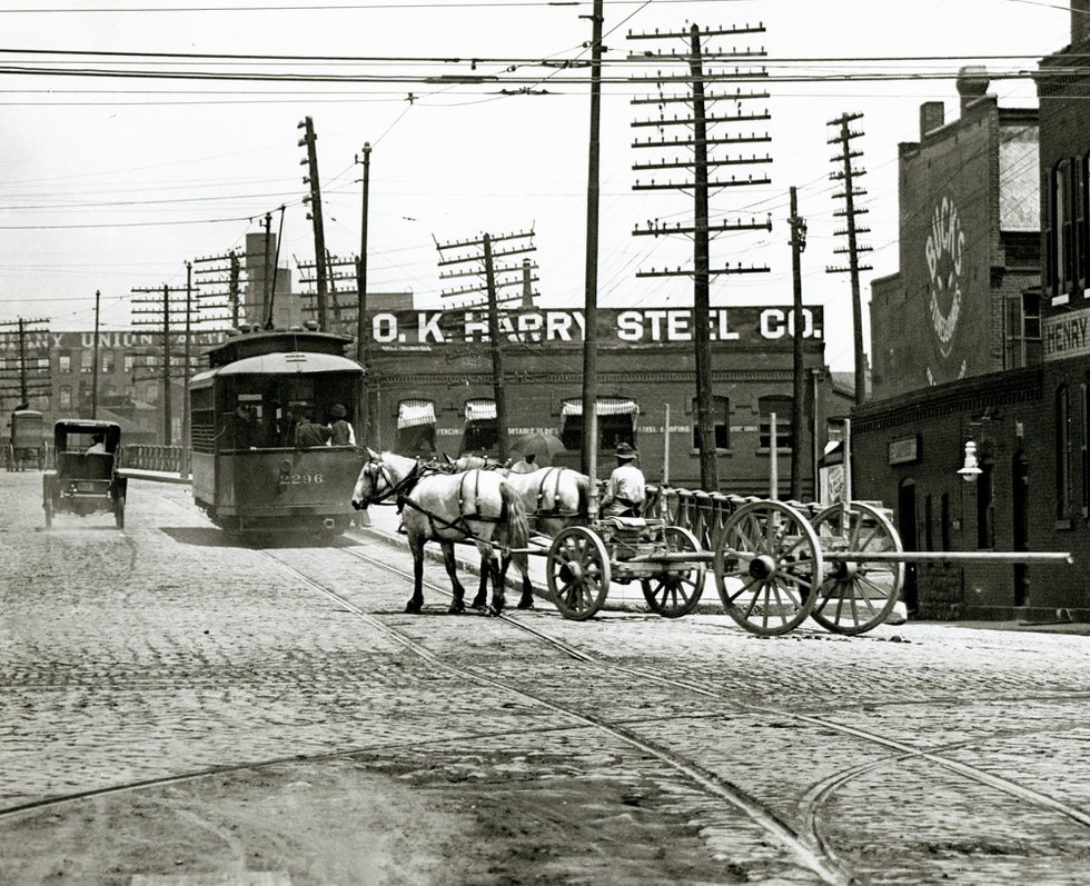 Jefferson%20Avenue%20Viaduct%20North%20from%20Chouteau%20Avenue%2C%20c.%201900%2C%20Missouri%20History%20Museum%2C%20N34812.jpg