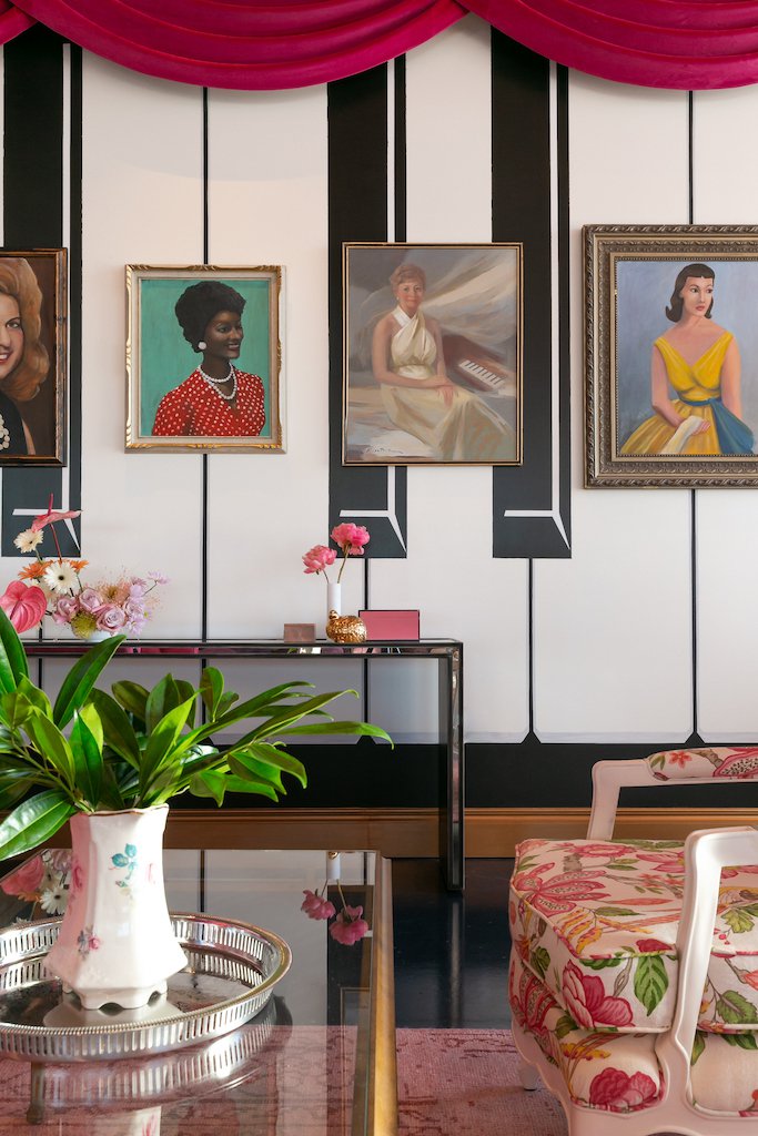 CommercialPhotography_DigitalLove_Nashville_GraduateHotel_WhiteLimousine-5.jpeg