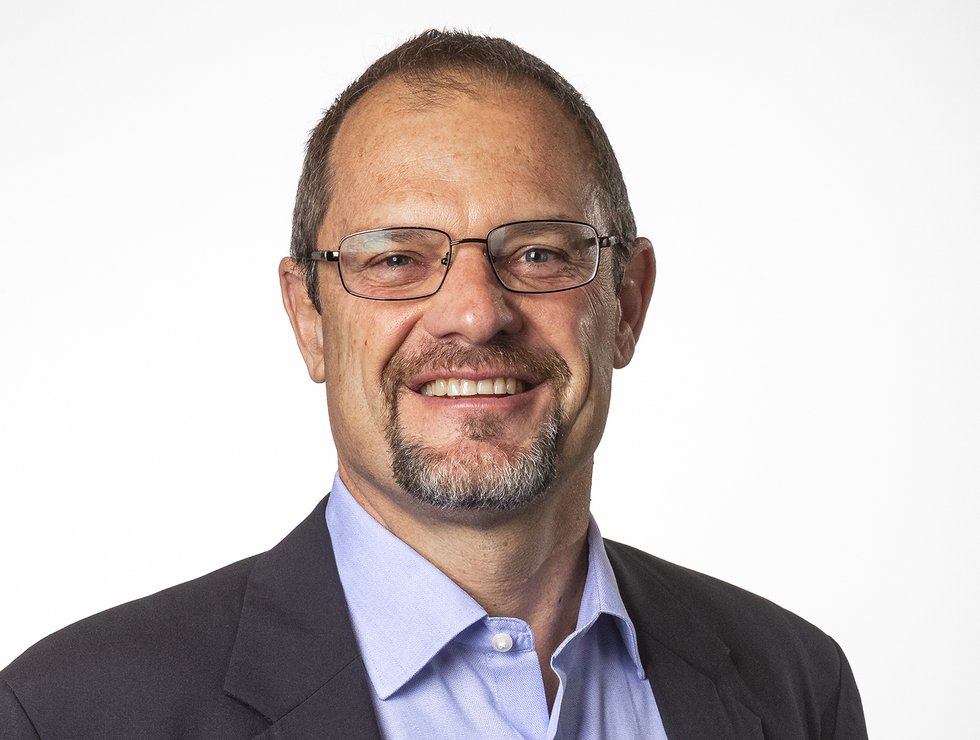 Saint Louis Zoo names Missouri native Dwight Scott new president, CEO