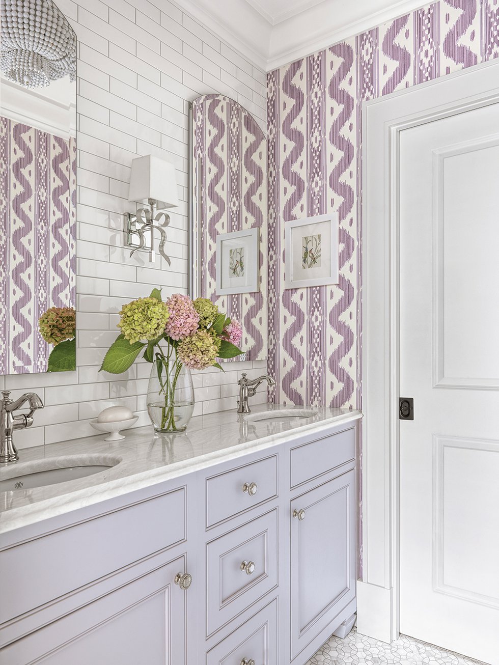 bathroom_W_art.jpg