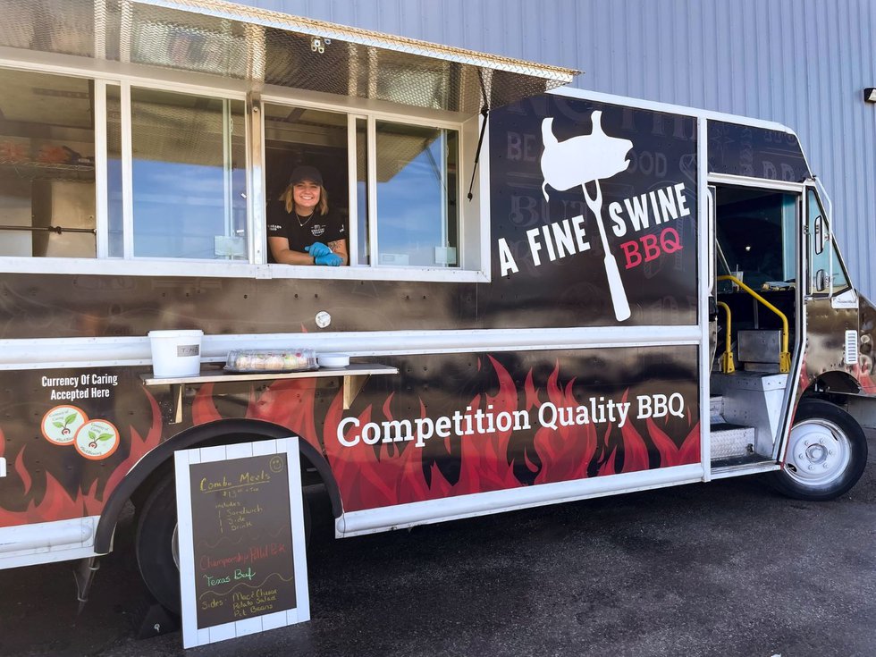 Fine%20Swine_foodtruck_1500.jpg