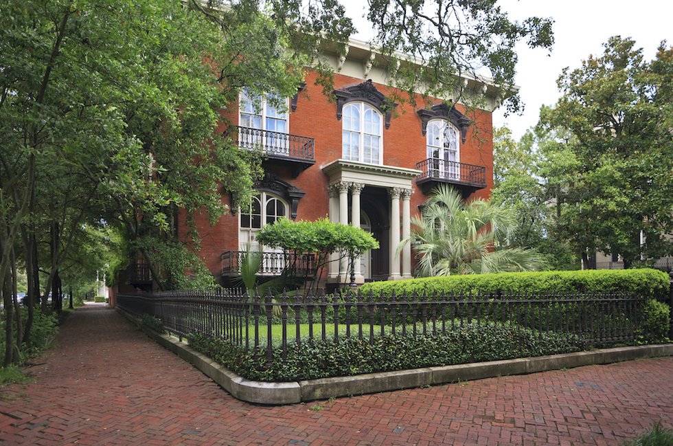 Mercer-Williams-House.jpeg
