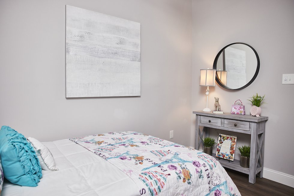 CornerstonBedroom.jpg