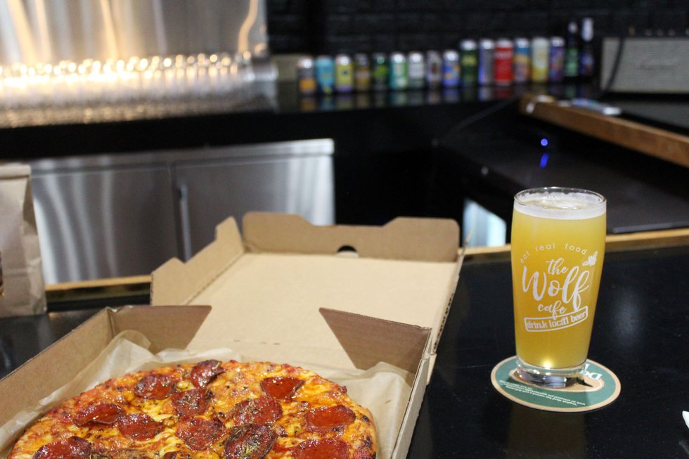 Wolf_pizza%20beer.jpg