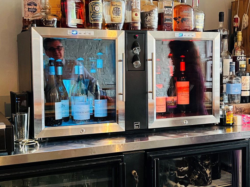 33%20wine%20%2810%29_1600_chiller.jpg