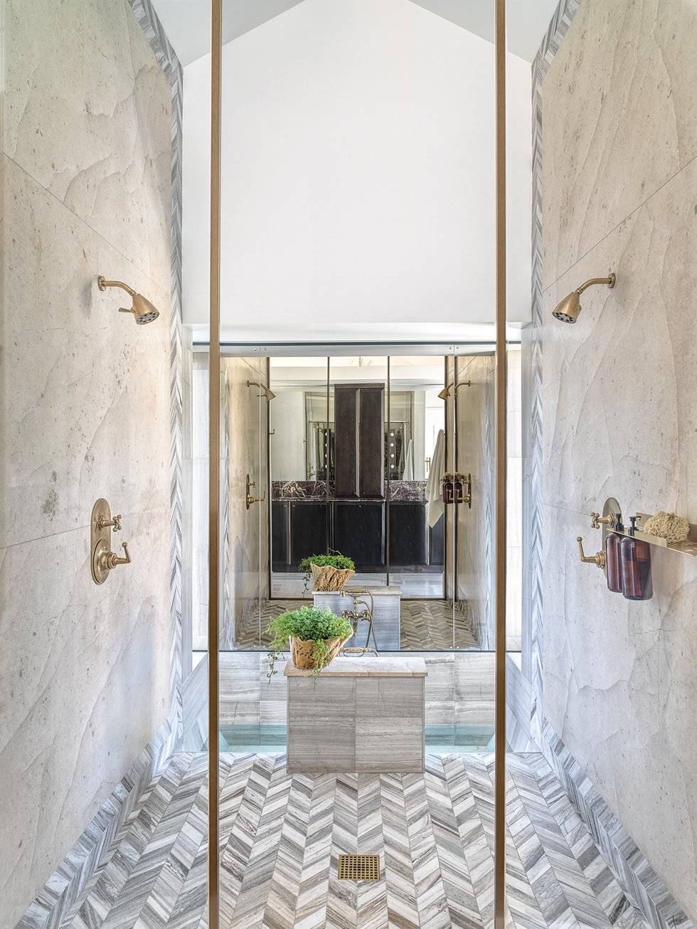 Master%20Bath%20Tub%20and%20Shower.jpg