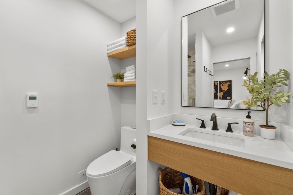 bathroom%201.jpg