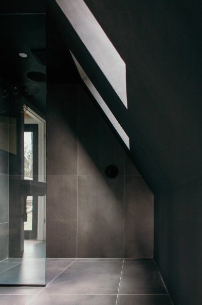 Floor-to-cieling%20shower.png