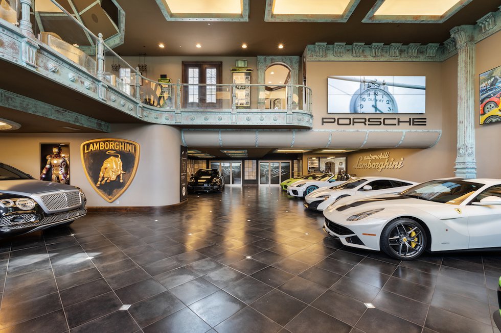 See inside the largest house in Ladue