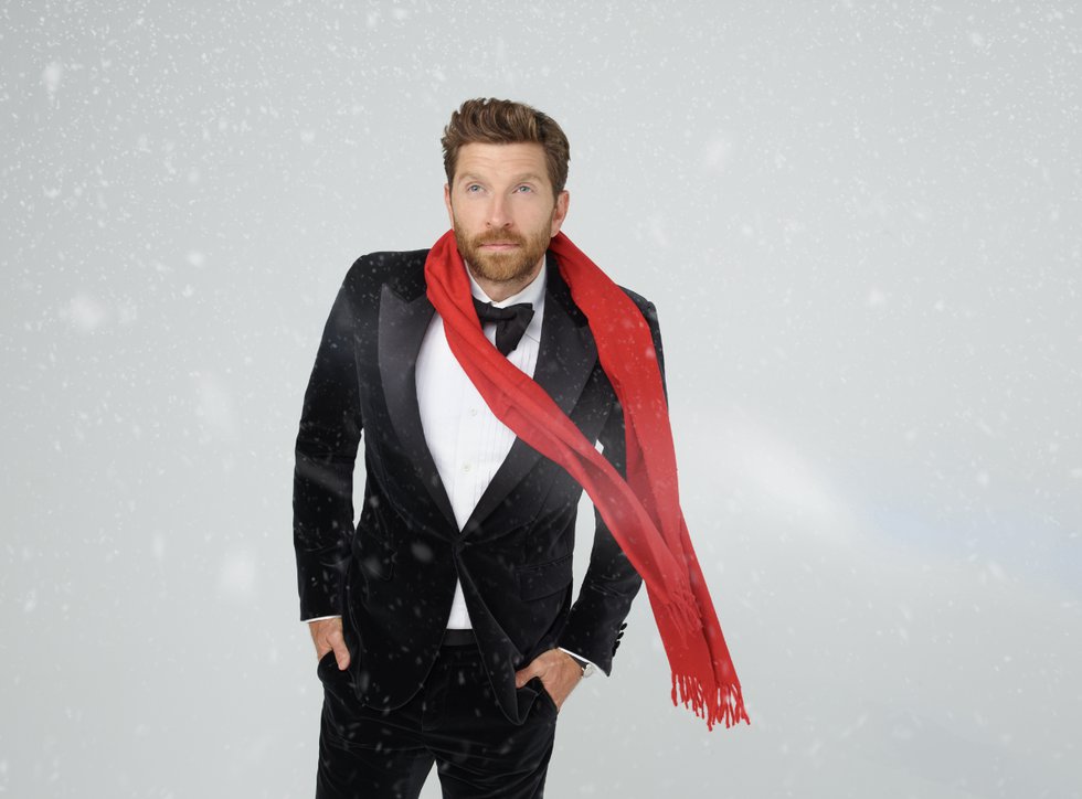 Brett Eldredge is bringing his hit holiday tour to Stifel Theatre