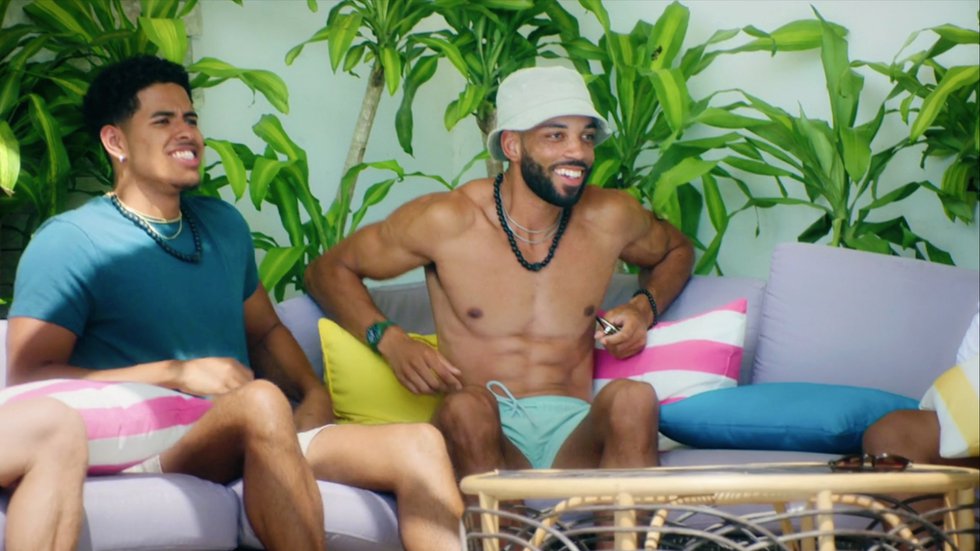 Meet the St. Louis native trying to woo older women on Hulu’s “Back in the Groove”
