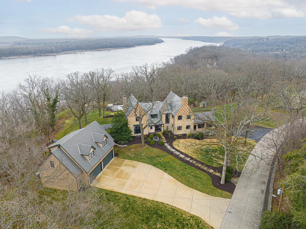 110_Overlook_High-2.webp