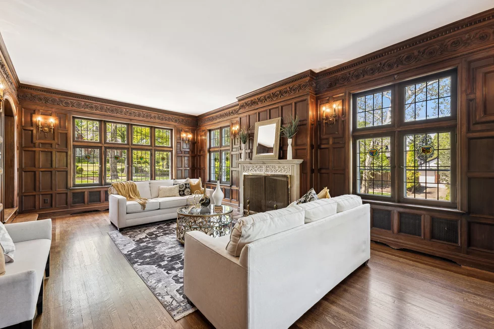 7-print-04_Interior.webp