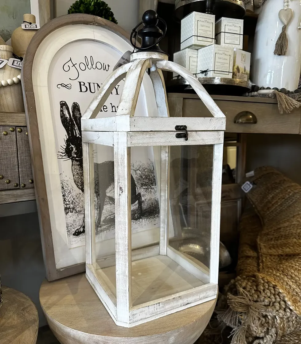 DonnellyDecor_Lantern2.webp