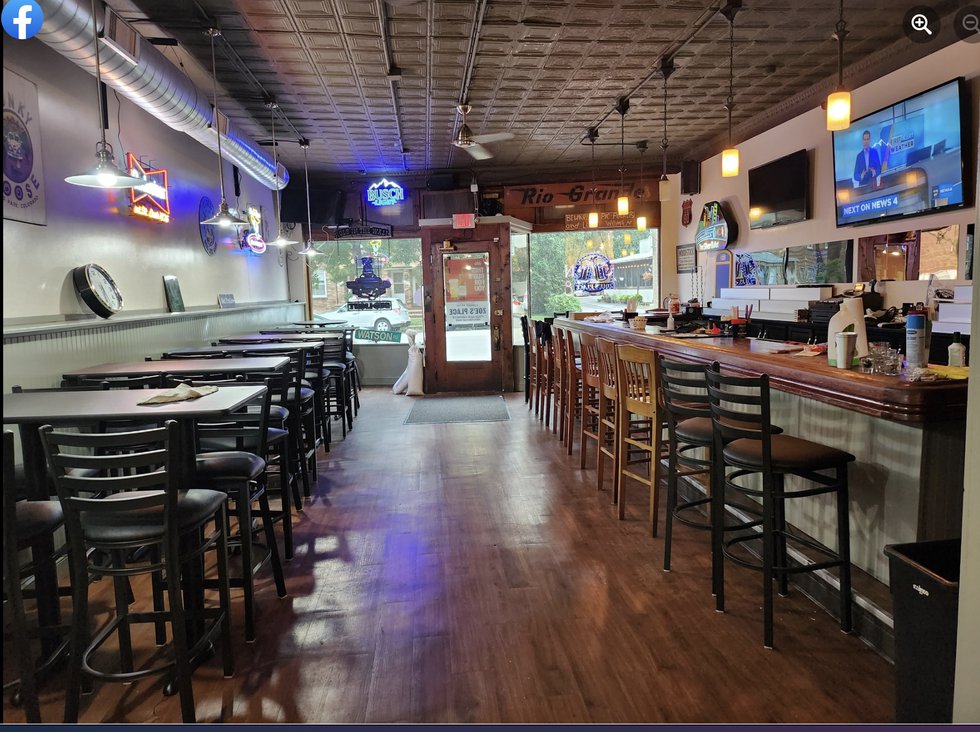 interior%20bar%20and%20seating.png