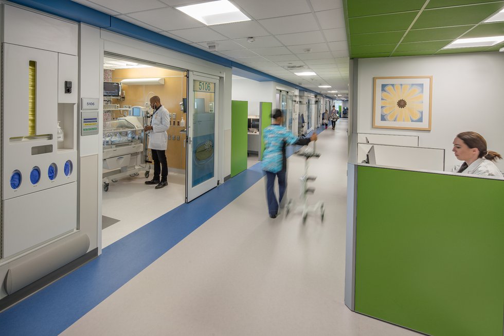 St.%20Louis%20Children%27s%20Hospital_NICU1.jpg