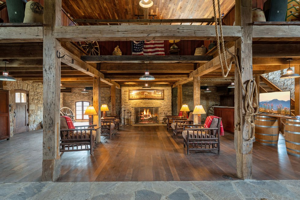 6-web-or-mls-07_Interior%20%282%29.jpg