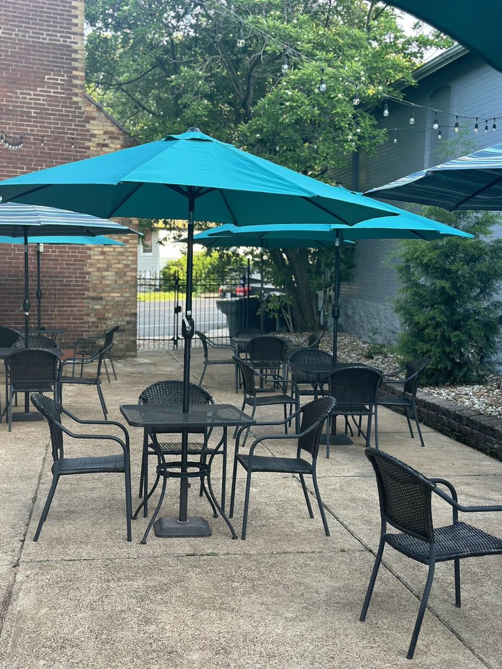 exterior%20the%20back%20patio_use.jpg