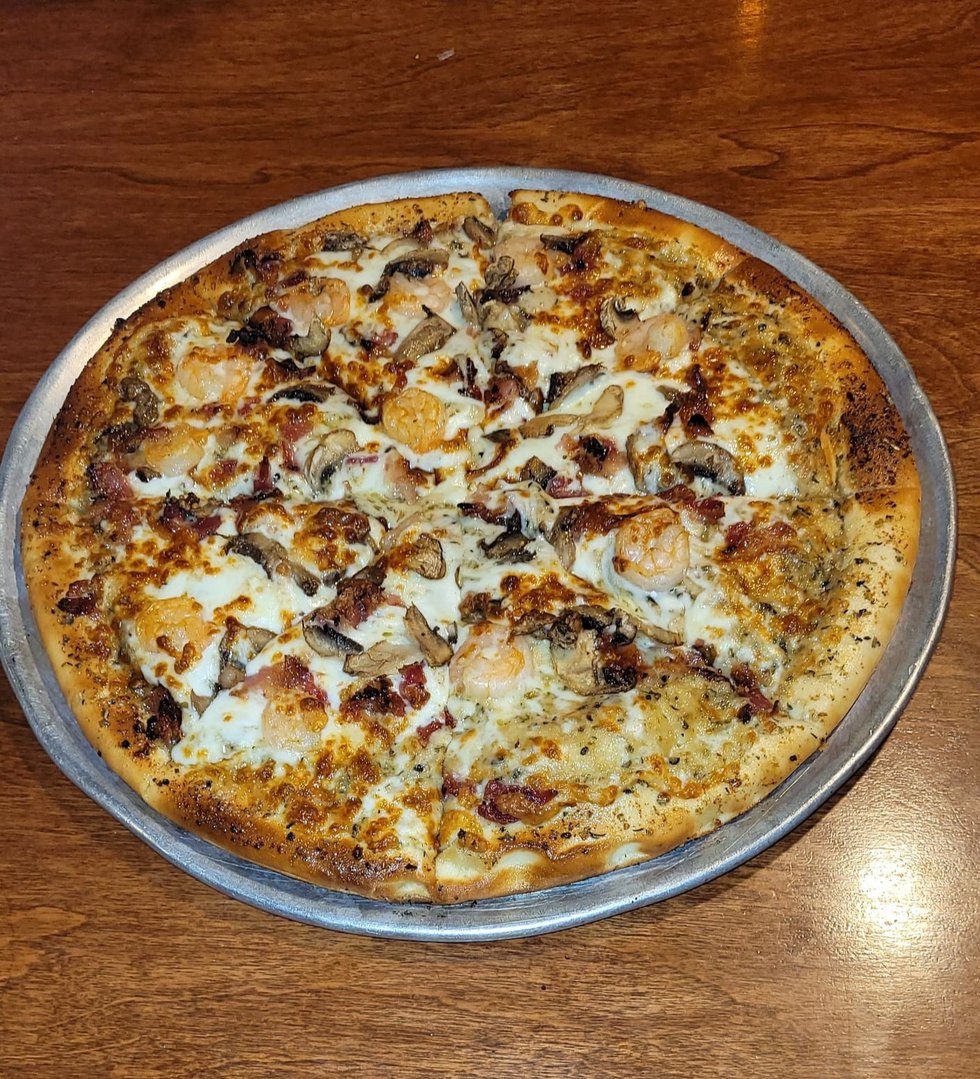 Sonny’s Pizza Den opens in Maryland Heights