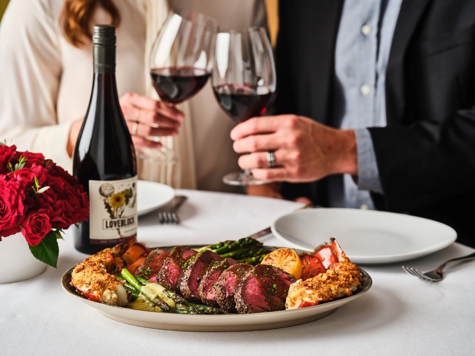 Flemings_Valentines_PrimeSurfTurf_Entree_4000.jpg