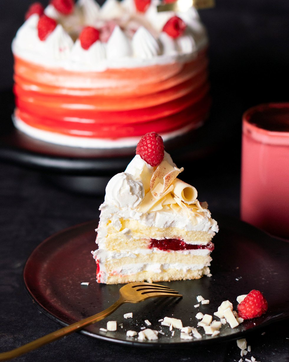 White%20Chocolate%20Raspberry%20Cake_3000.jpg
