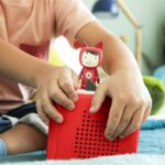tonies-starter-lifestyle-kid-sq.jpg
